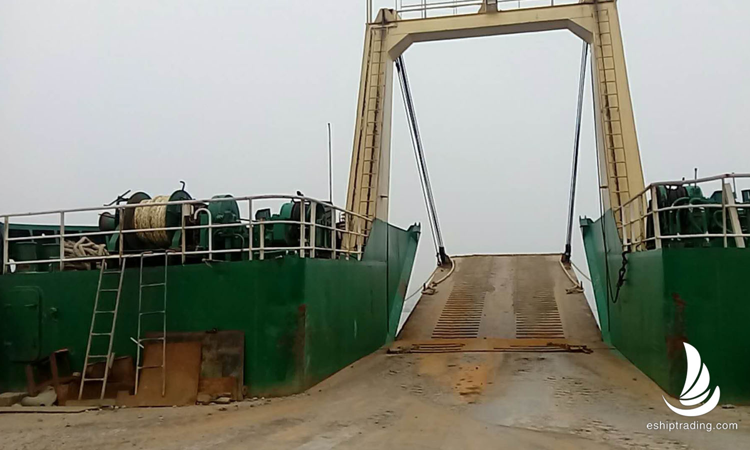 2800 T Deck Barge/LCT For Sale