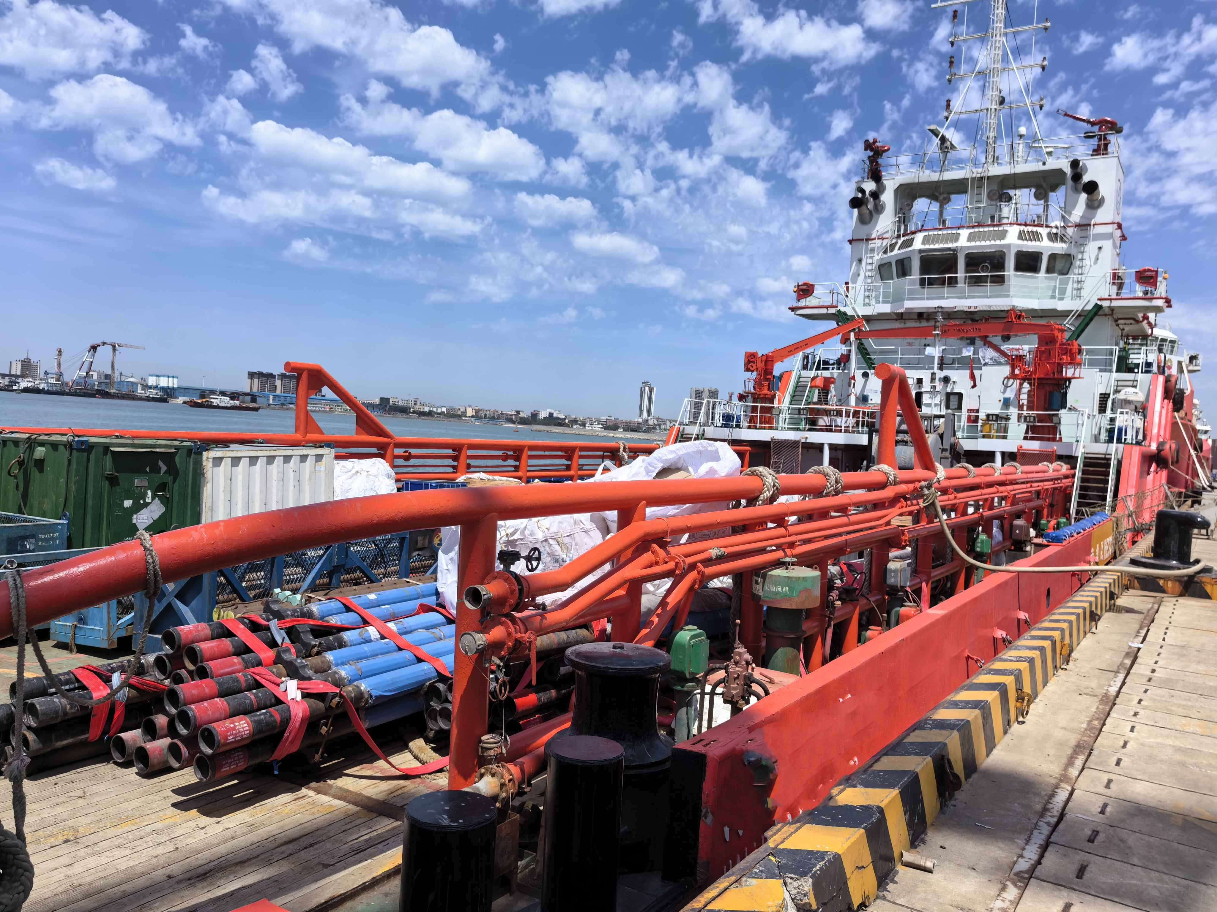 出售6600马力三用拖轮