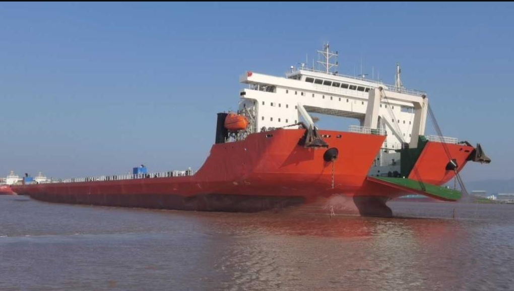 出售23000吨甲板货驳