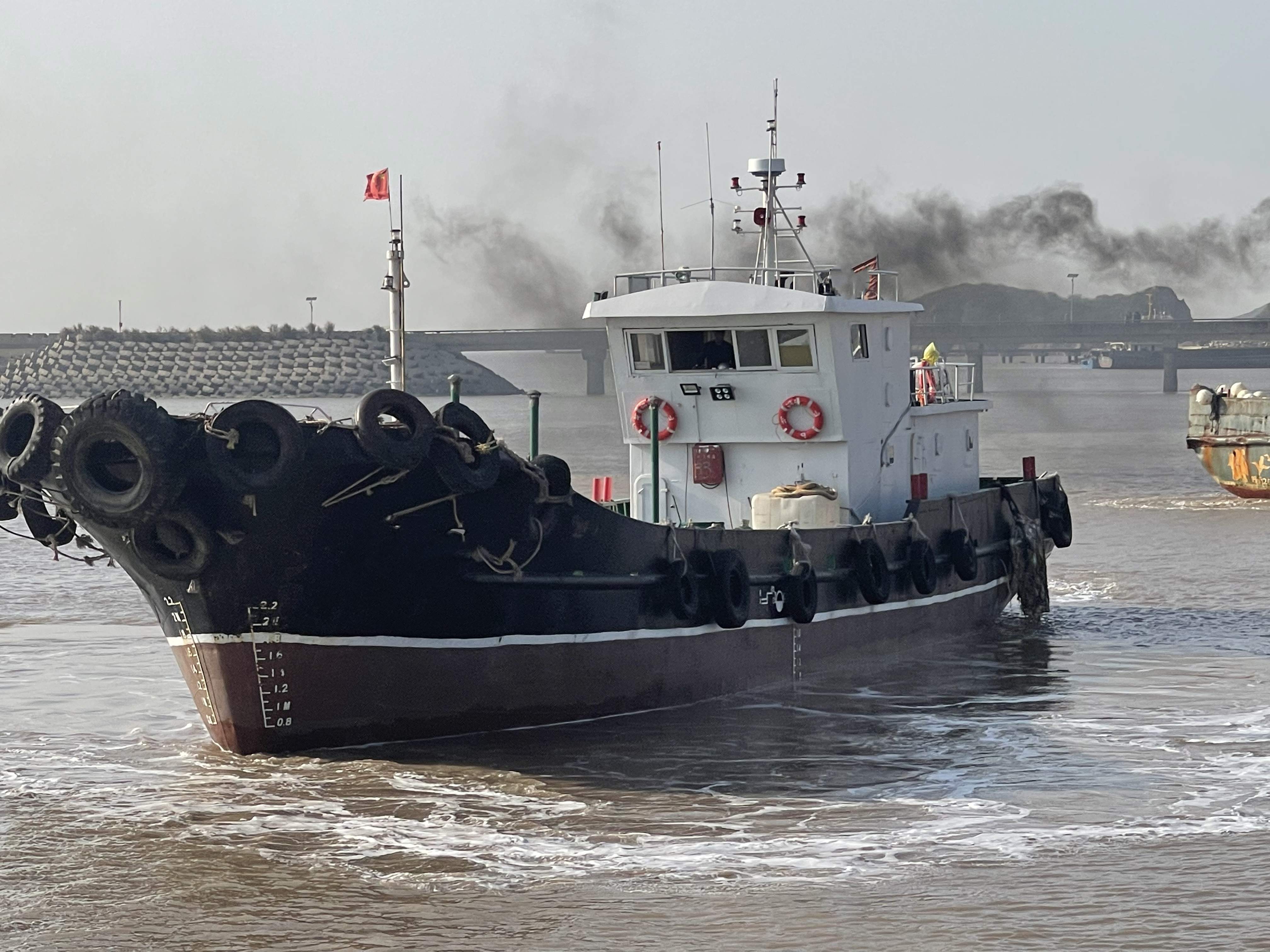 出售158吨溢油回收处置船