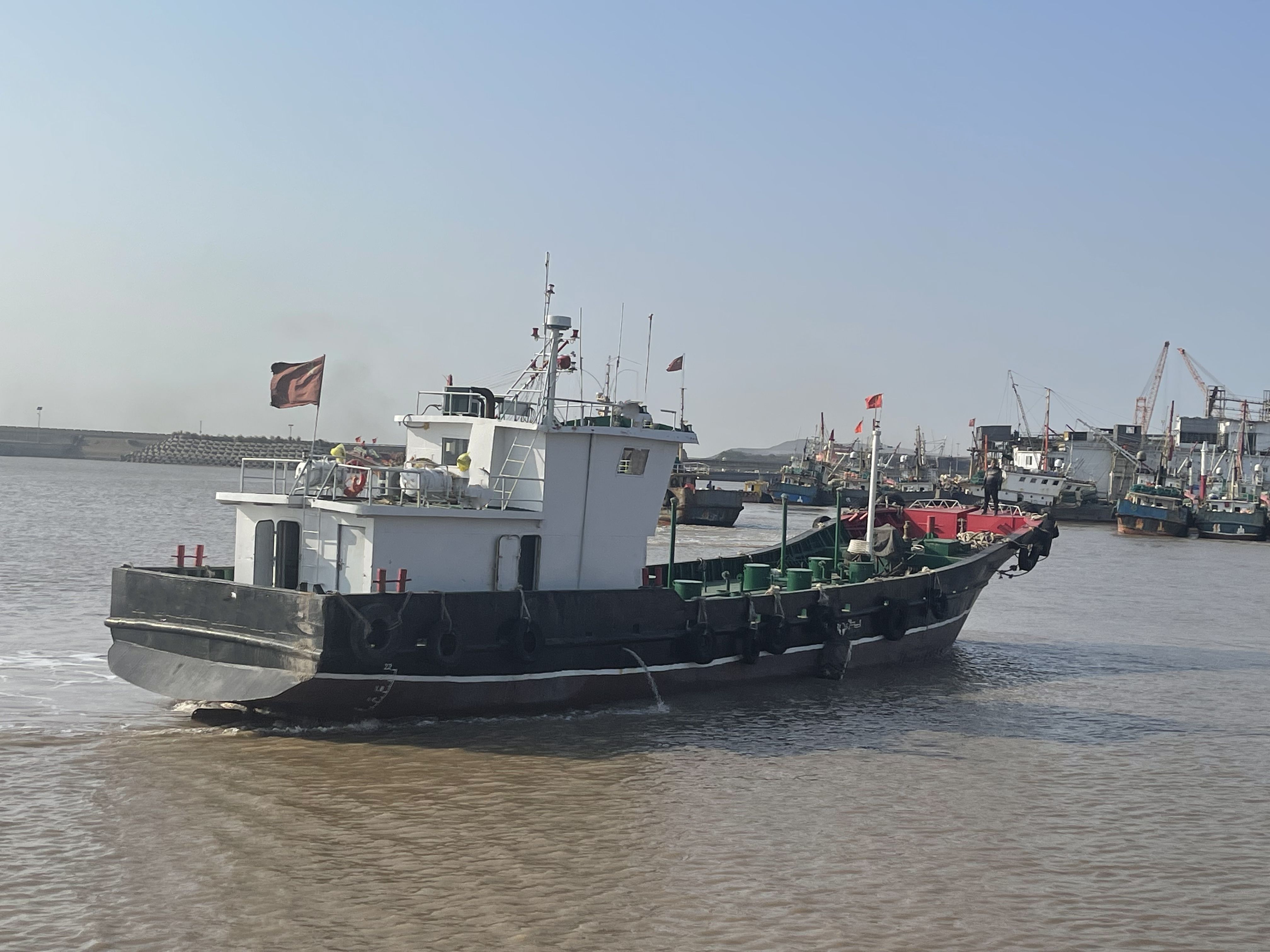 出售158吨溢油回收处置船