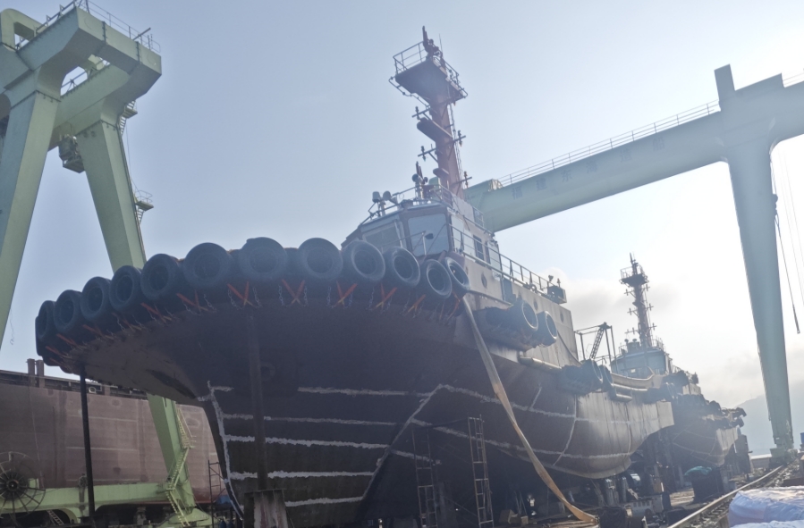 5000马力港作拖轮