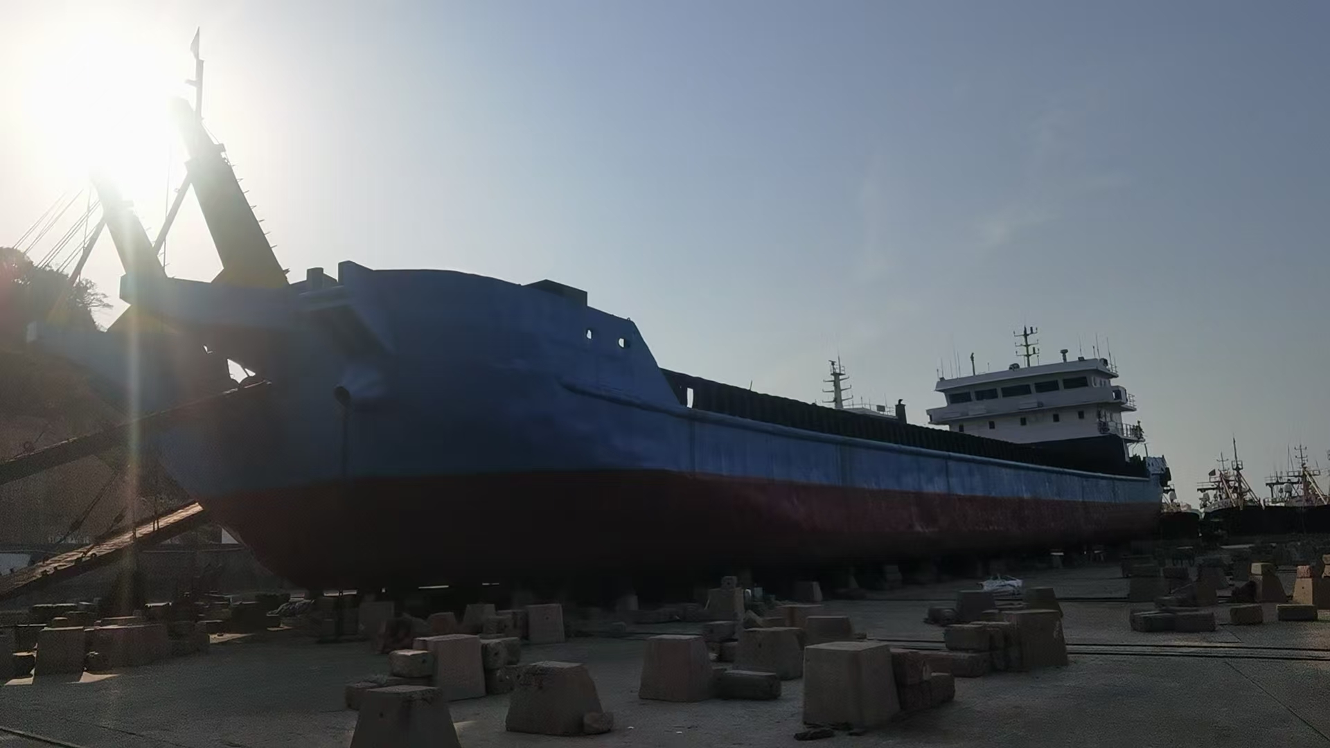 出售1684吨甲板货驳