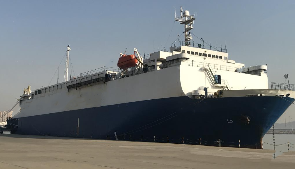 出售953辆汽车滚装船