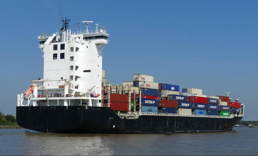 出售1638箱集装箱船