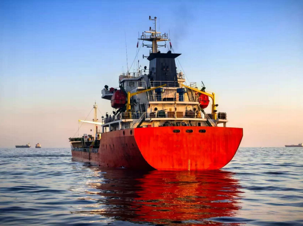 出售7500吨成品油船