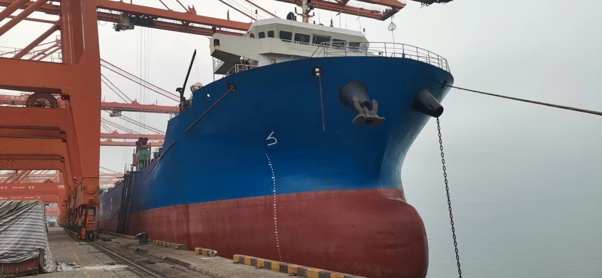 出售1216箱集装箱船