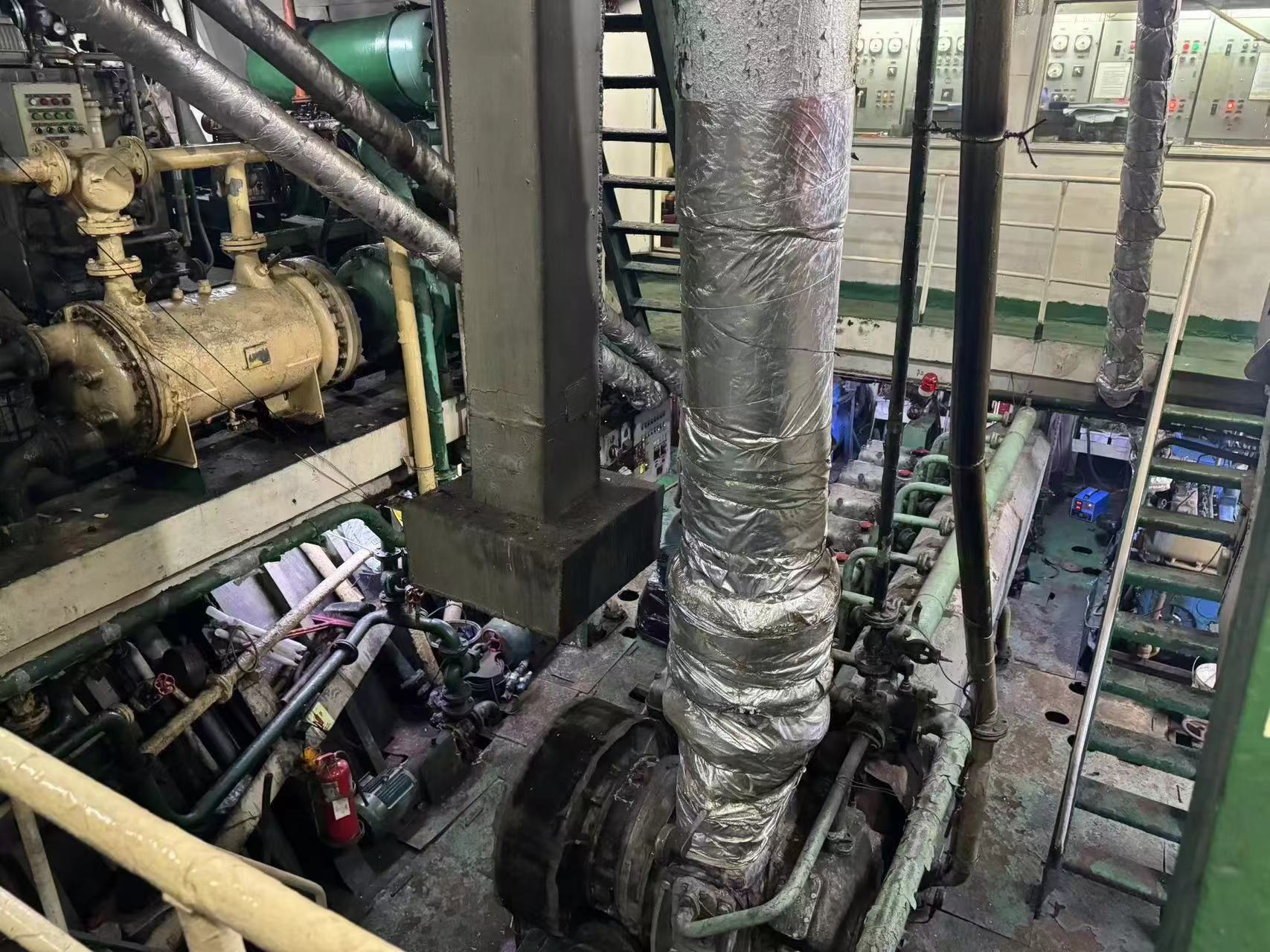 出售3388吨成品油船