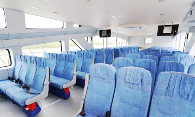 出售99人高速客船