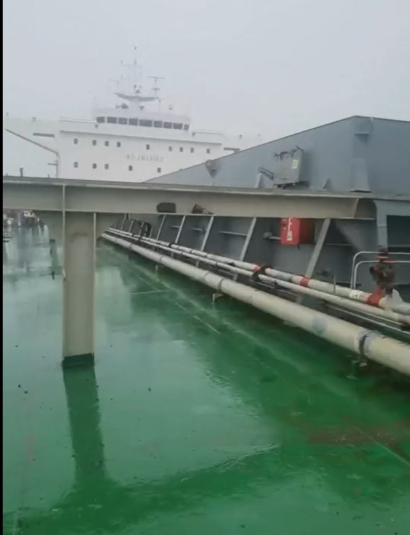 出售65000吨散货船