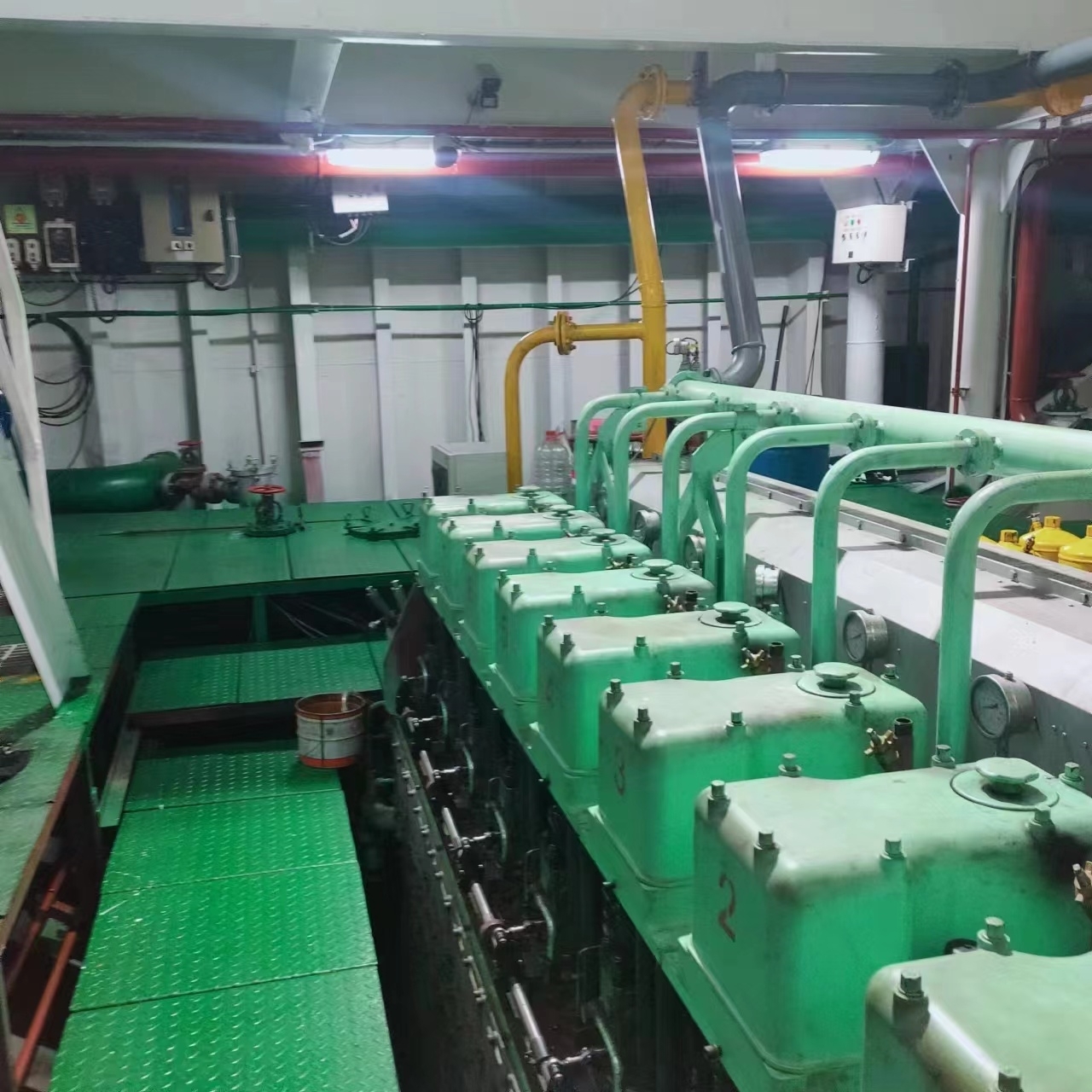 出售8000吨甲板货驳