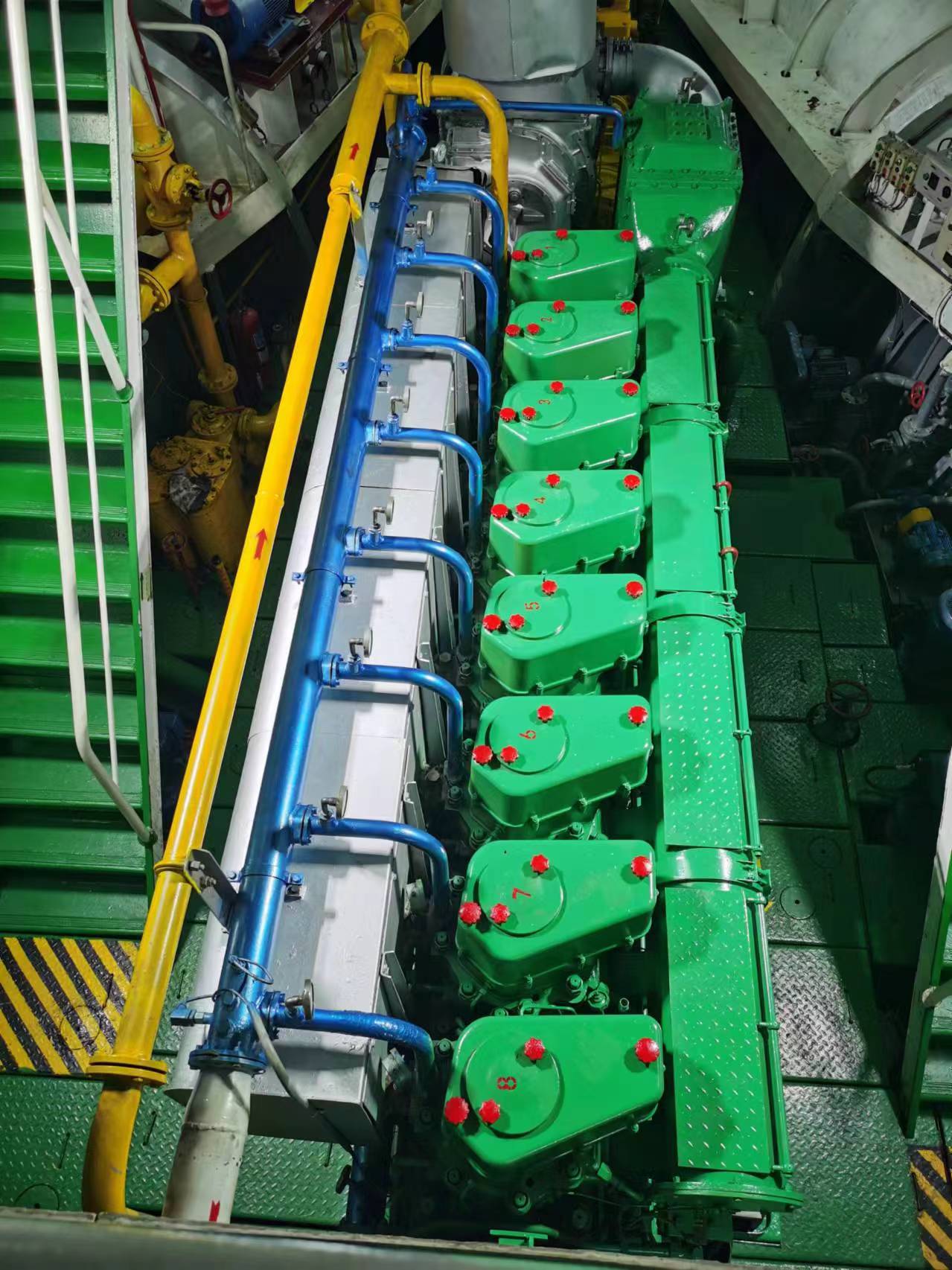 出售7500吨成品油船