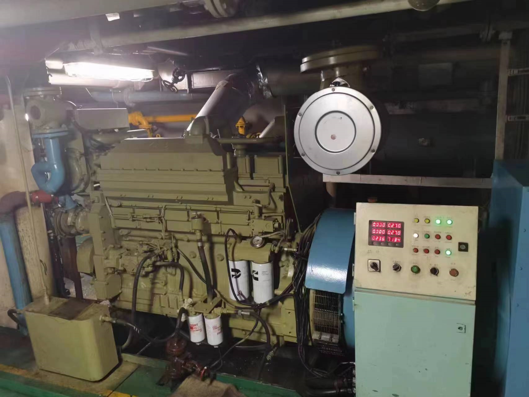 出售12000 马力三用拖轮