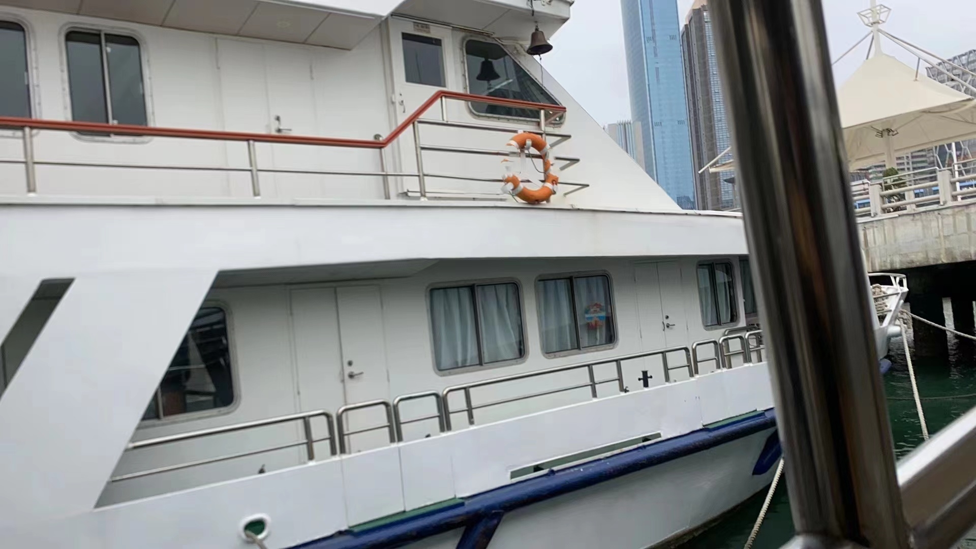 出售73人普通客船