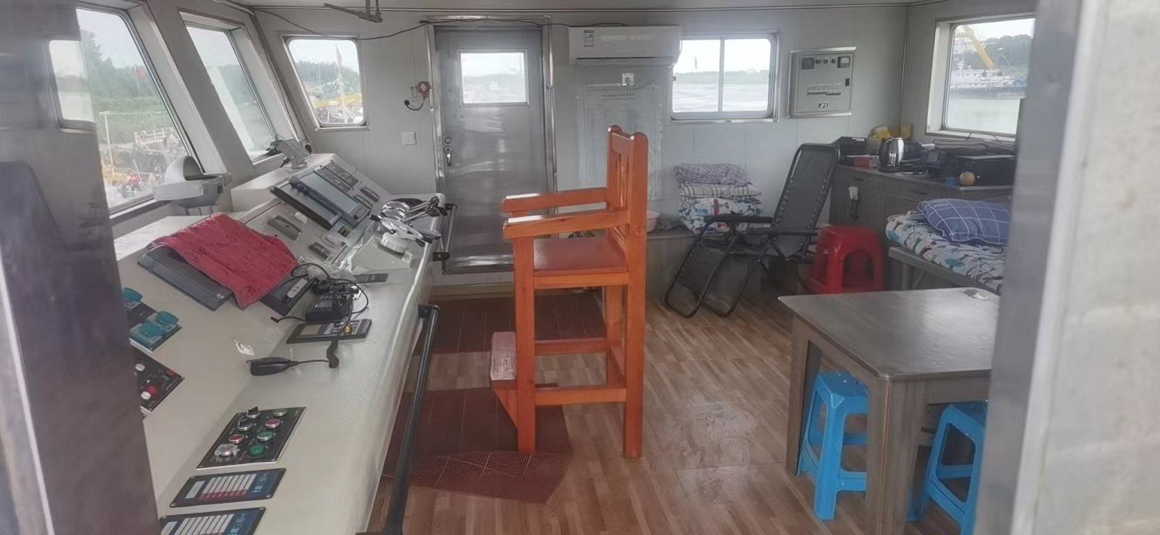 出售4400马力普通拖轮