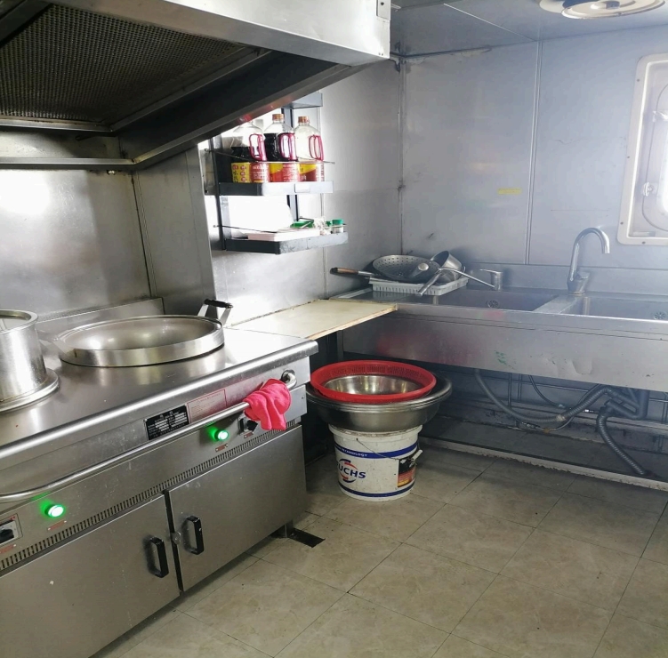 出售2315吨化学品船