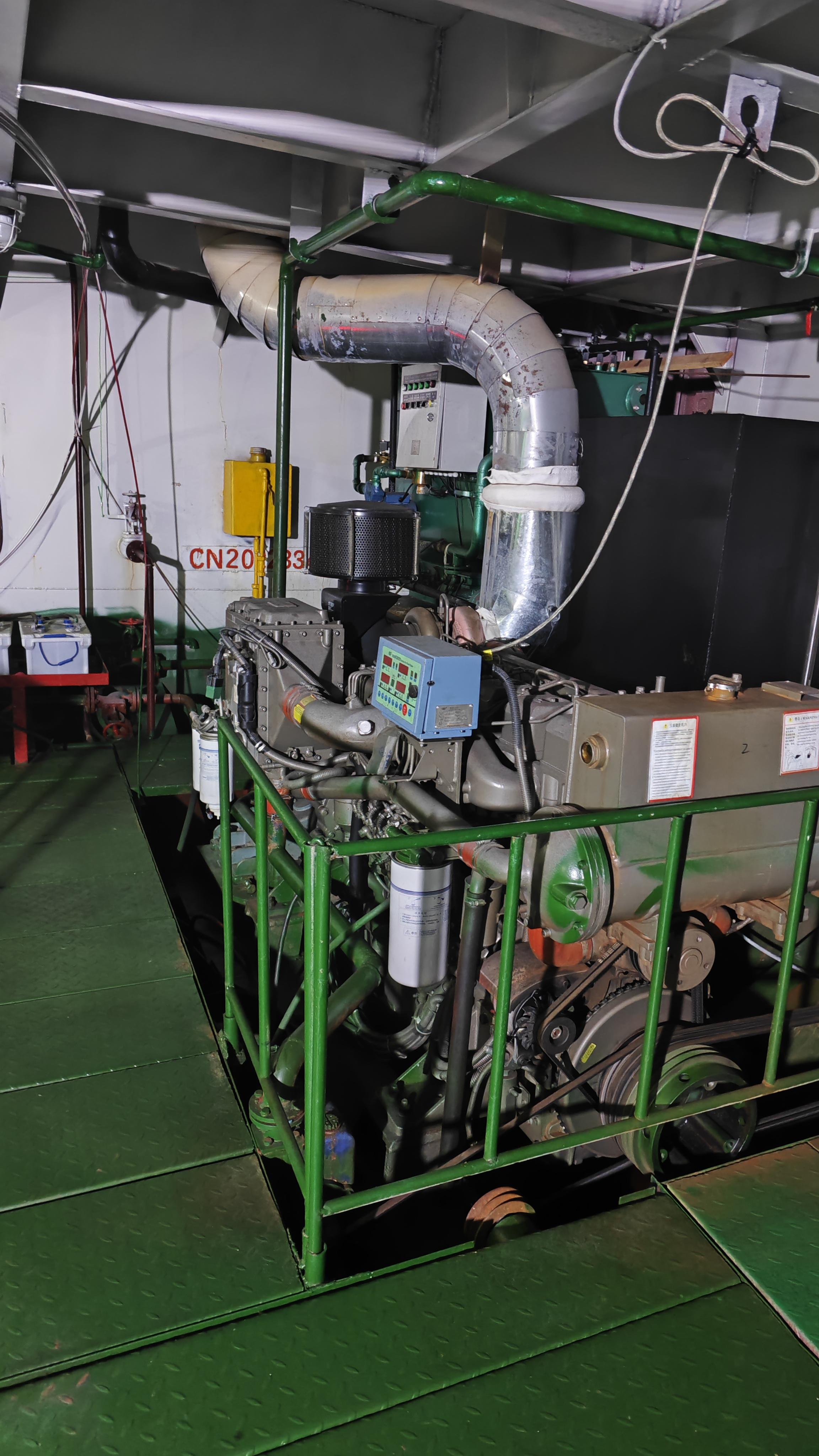 出售42.8米交通船