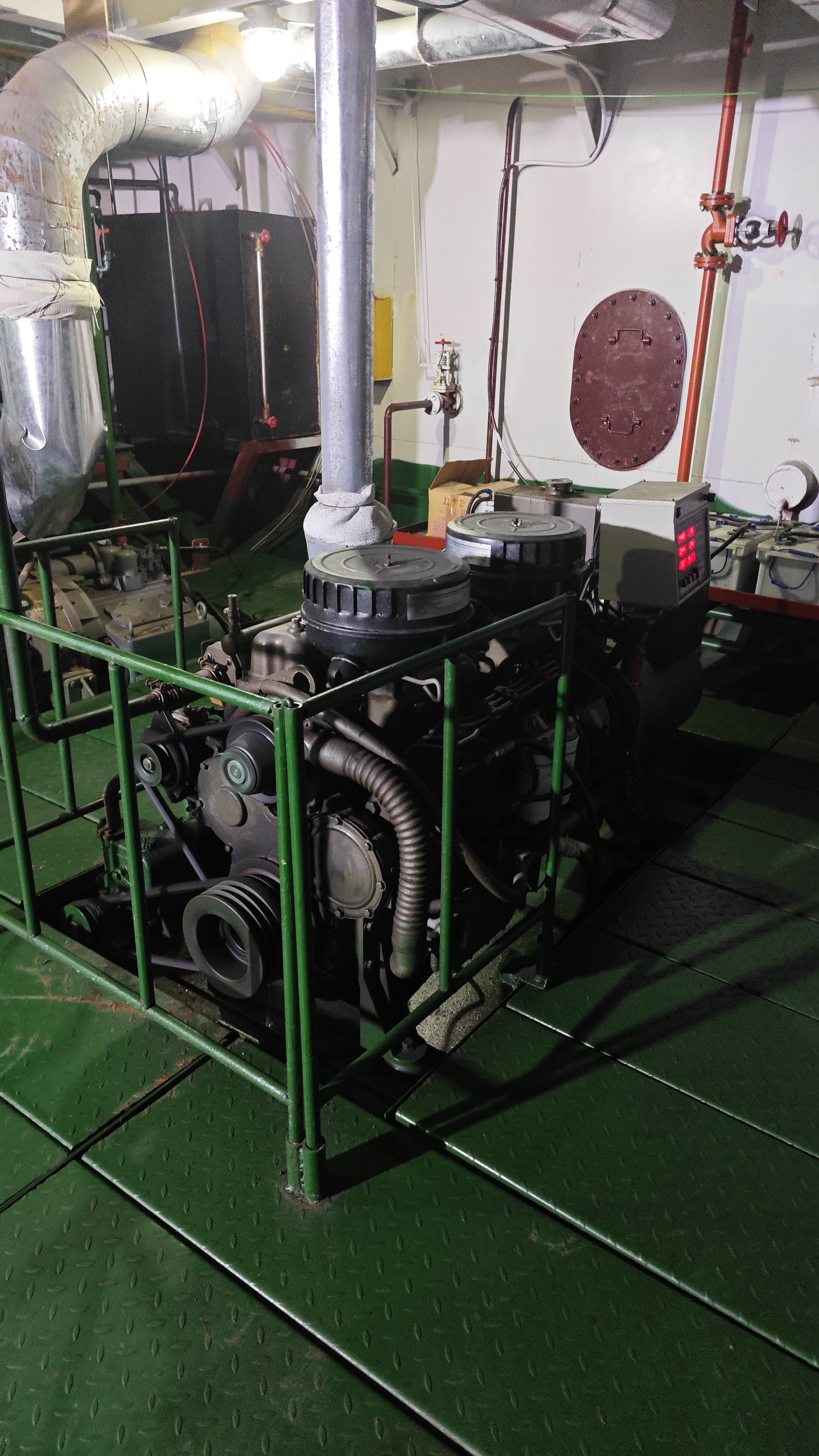 出售42.8米交通船