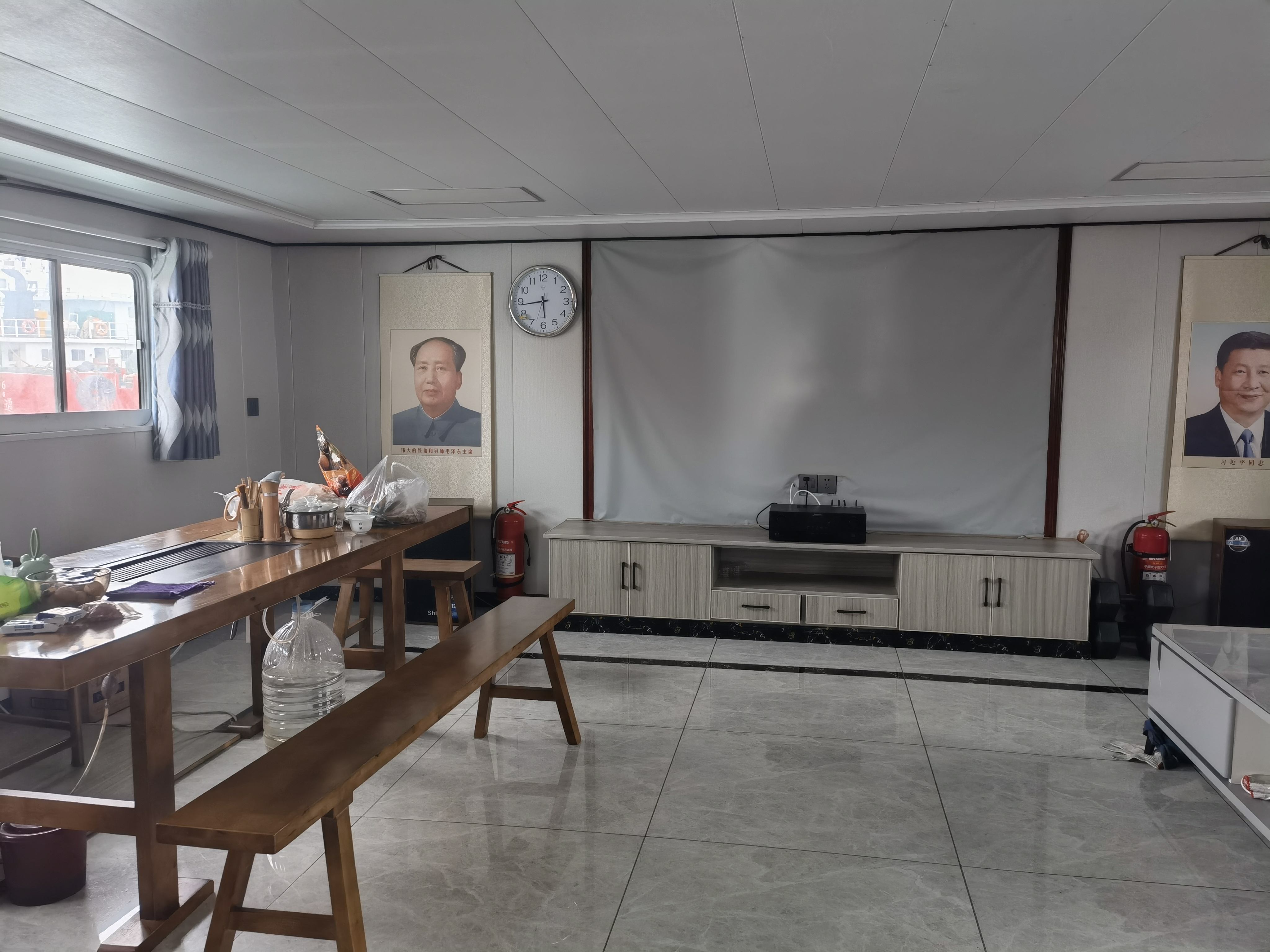 出售42.8米交通船