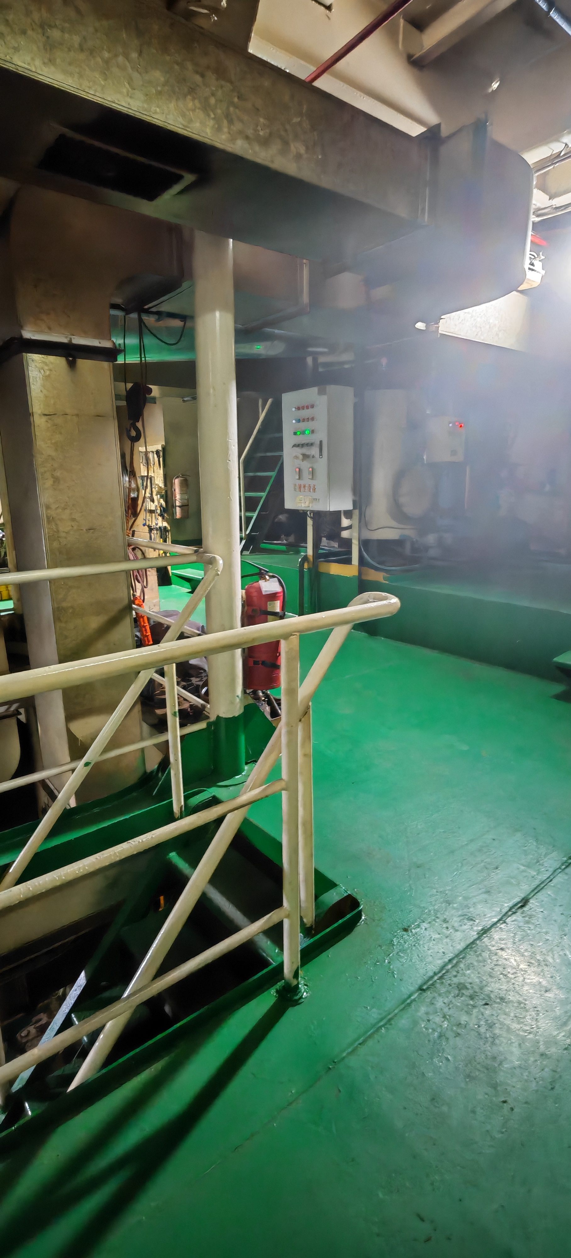 出售9860吨散货船