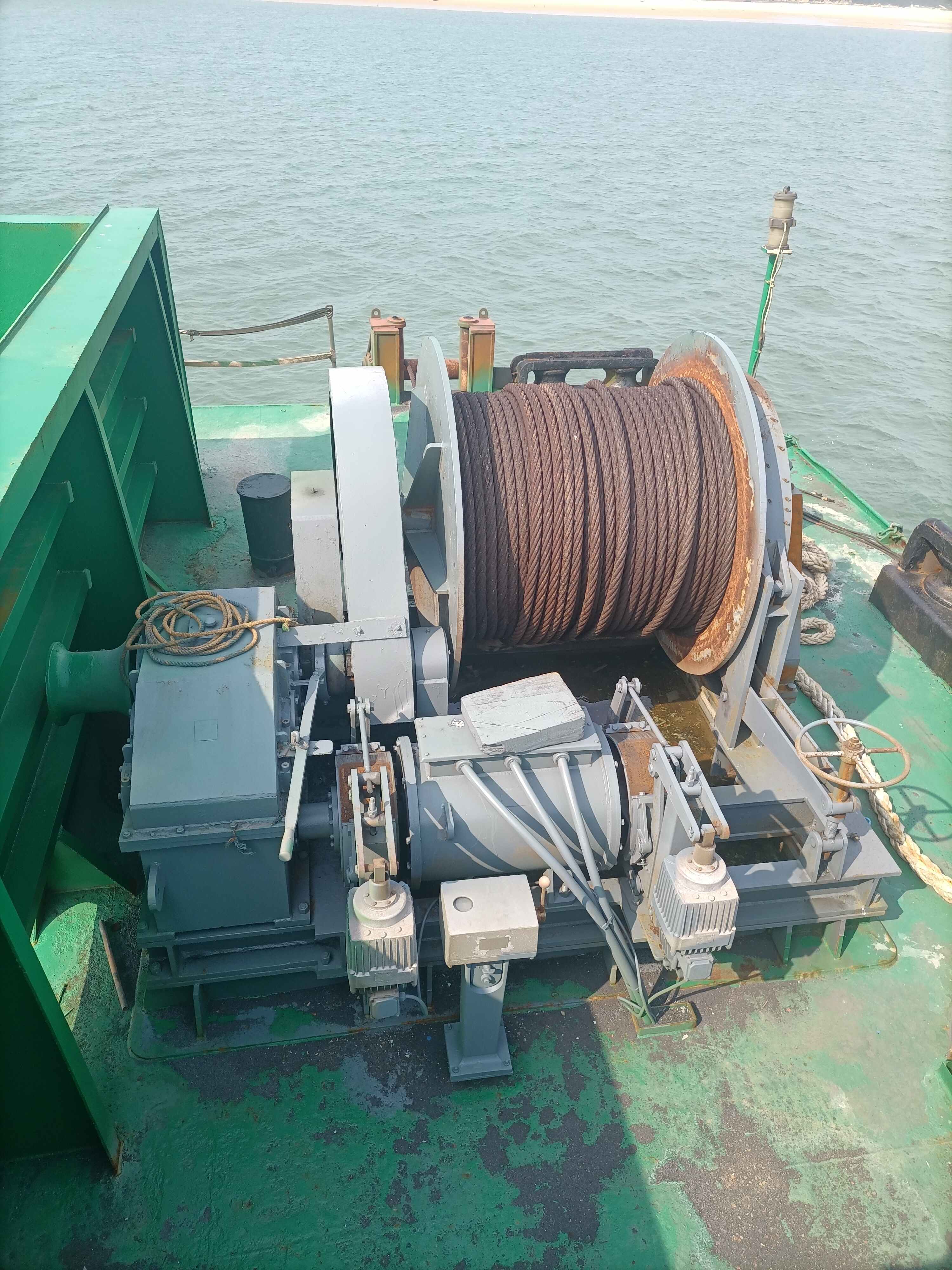 出售310尺无动力驳船