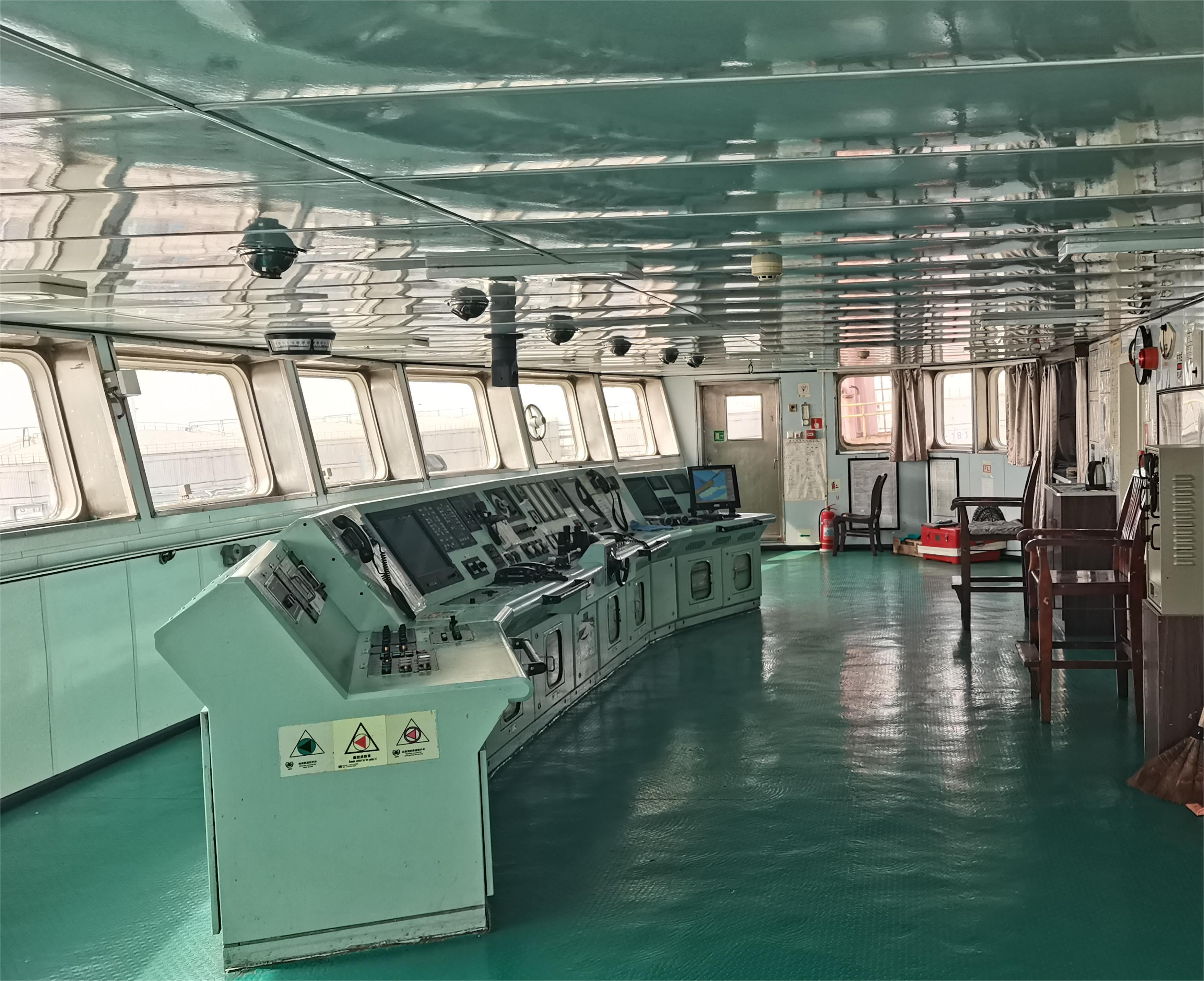 出售10000吨成品油船