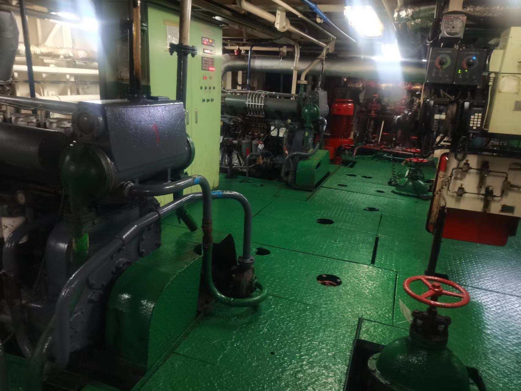 出售10000吨成品油船