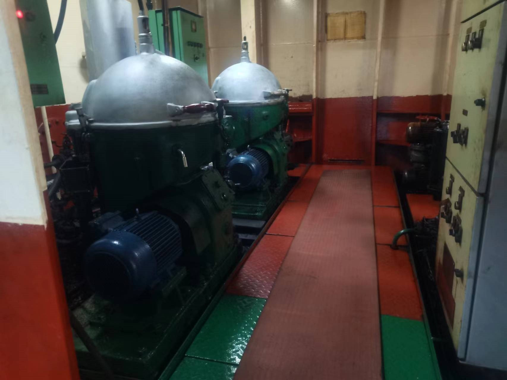 出售10000吨成品油船