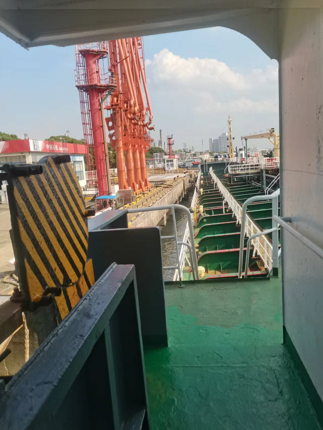 出售10000吨成品油船