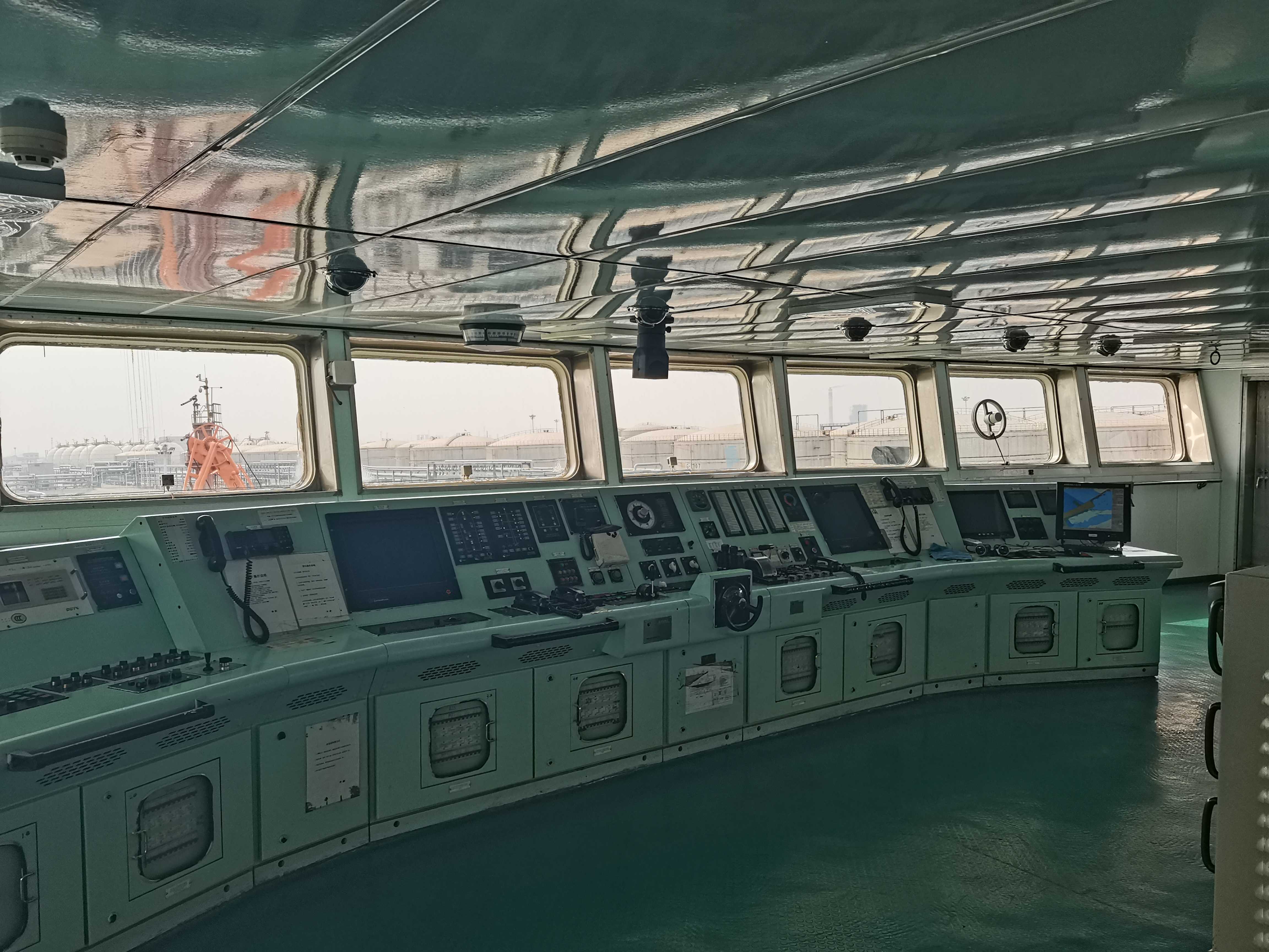 出售10000吨成品油船