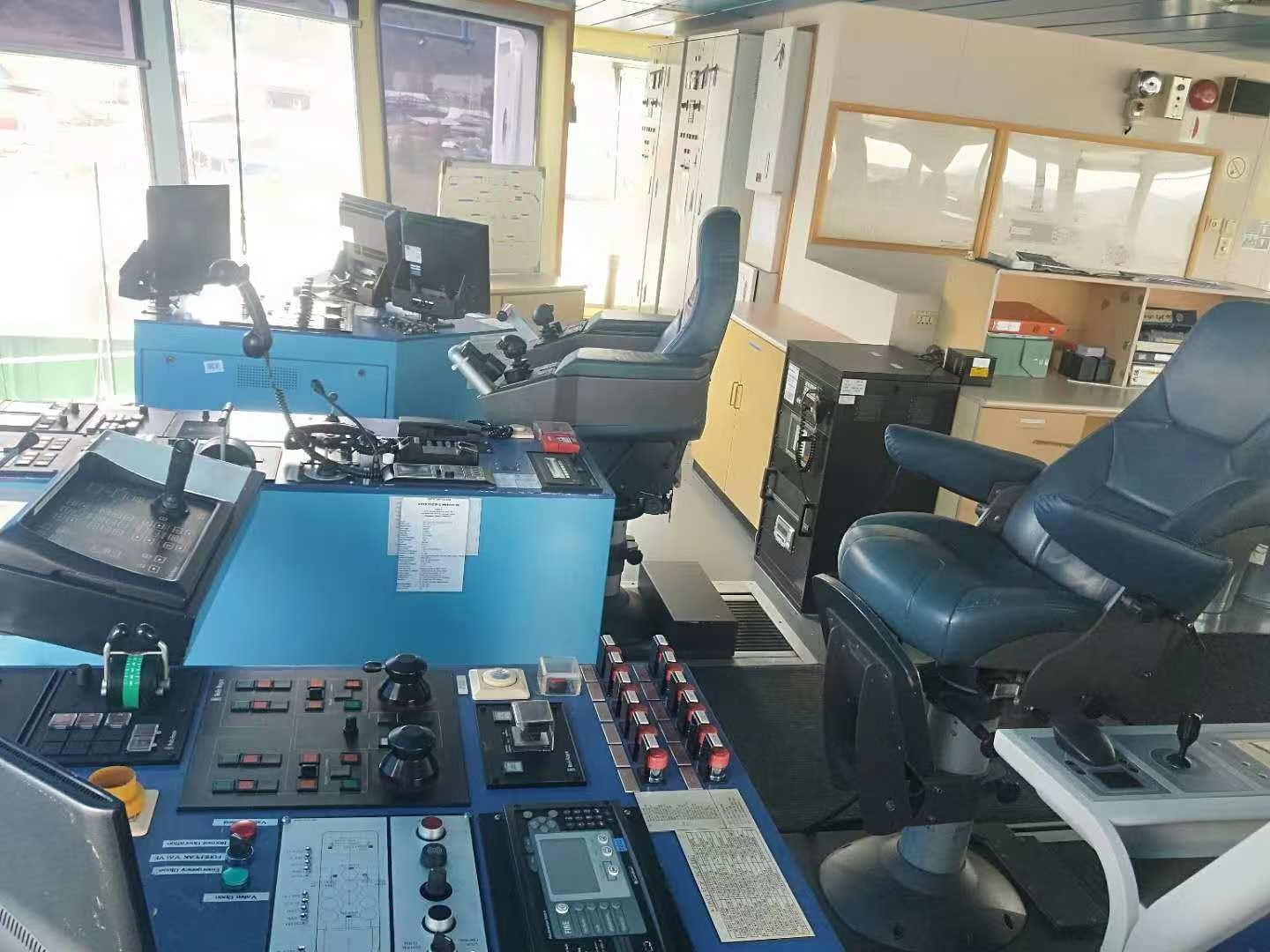 出售10800马力三用拖轮