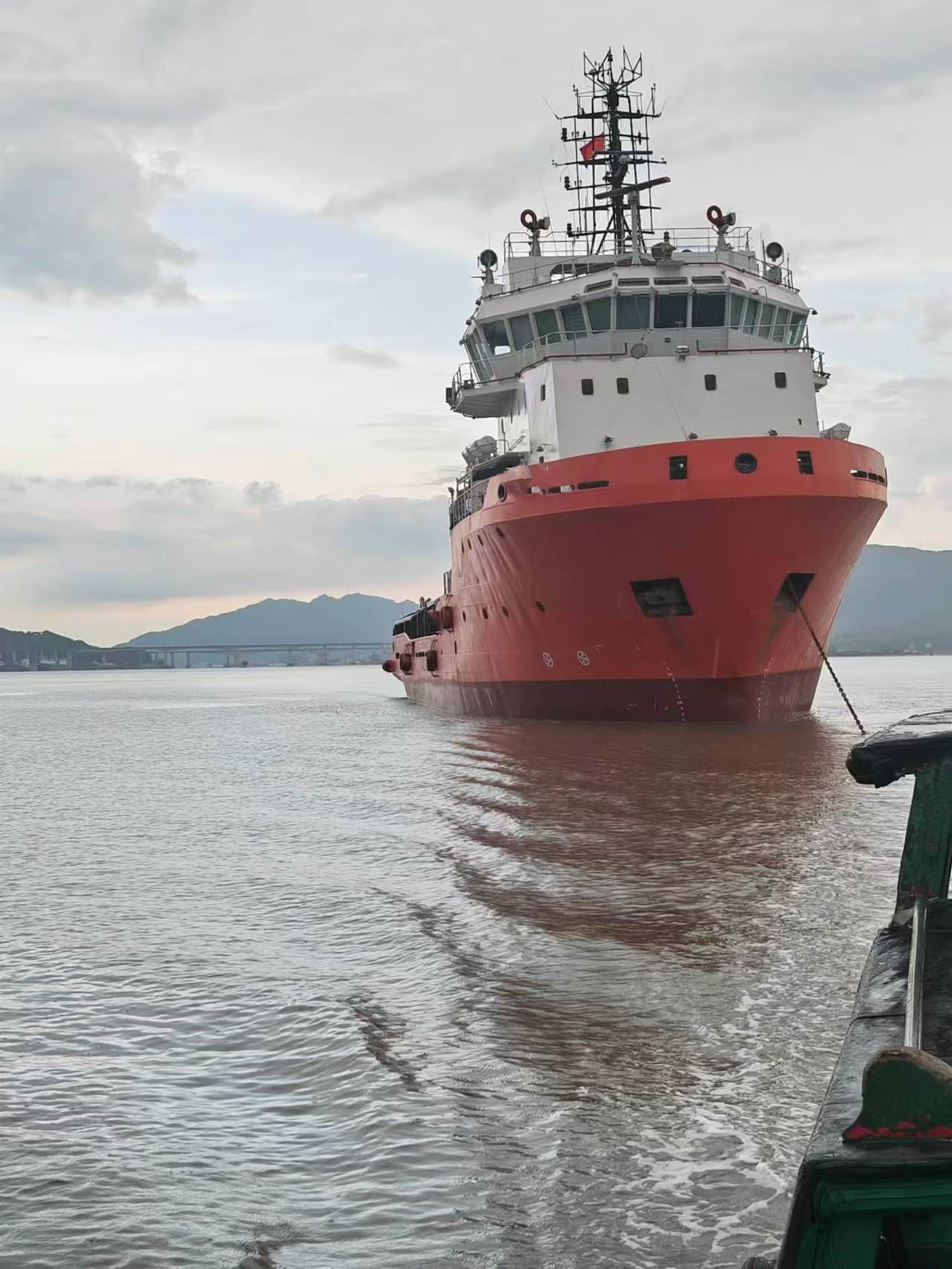 出售10800马力三用拖轮