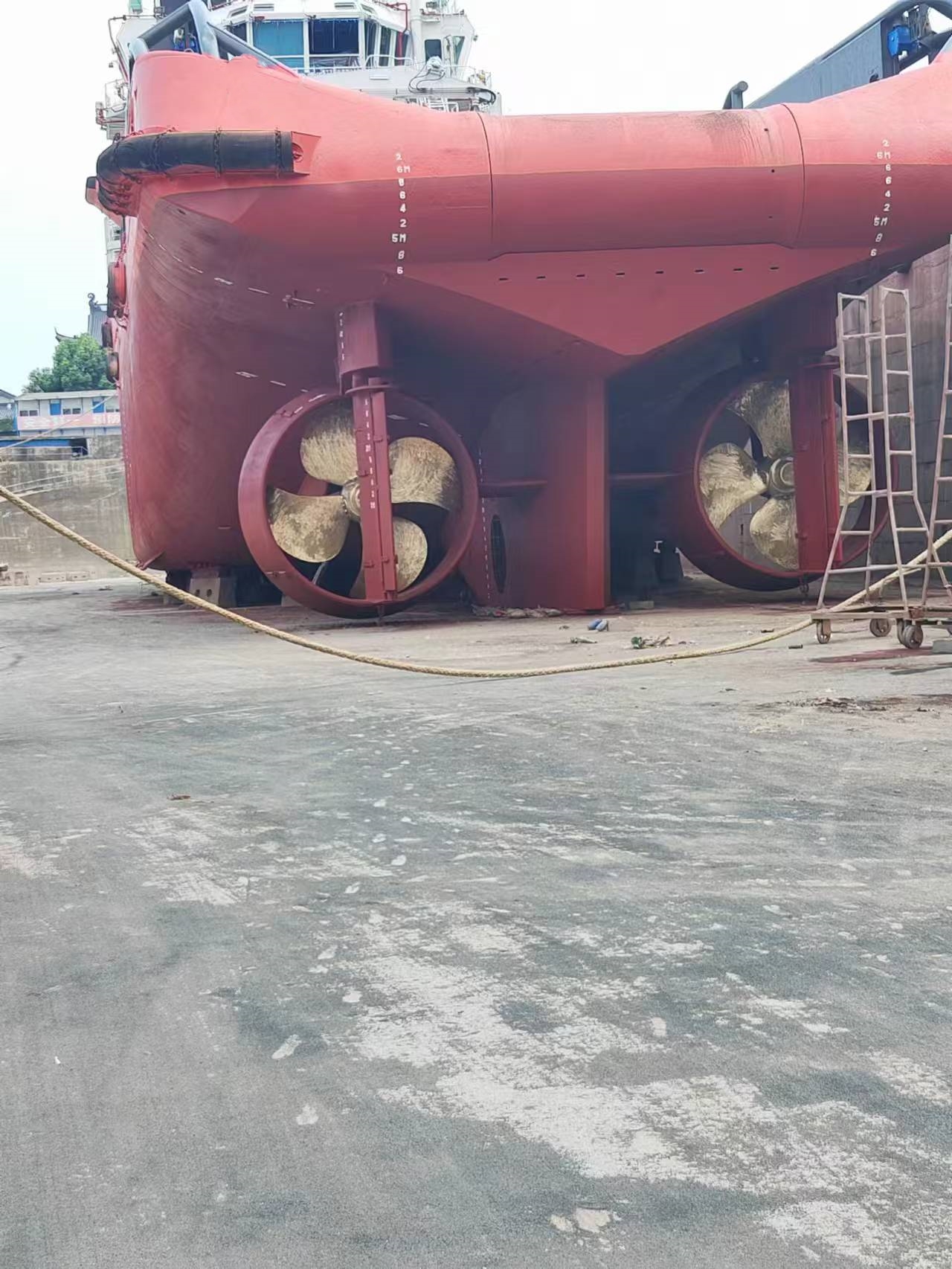 出售10800马力三用拖轮