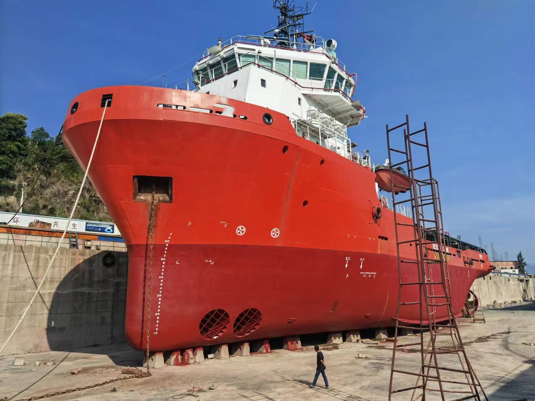 出售10800马力三用拖轮