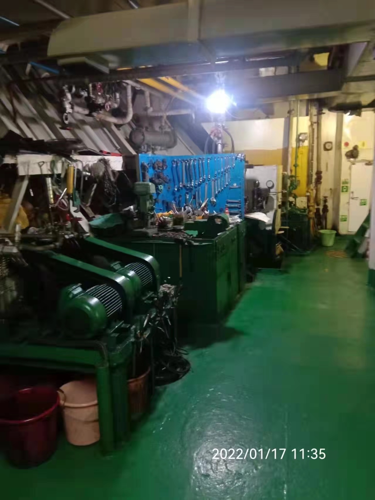 出售7099吨成品油船