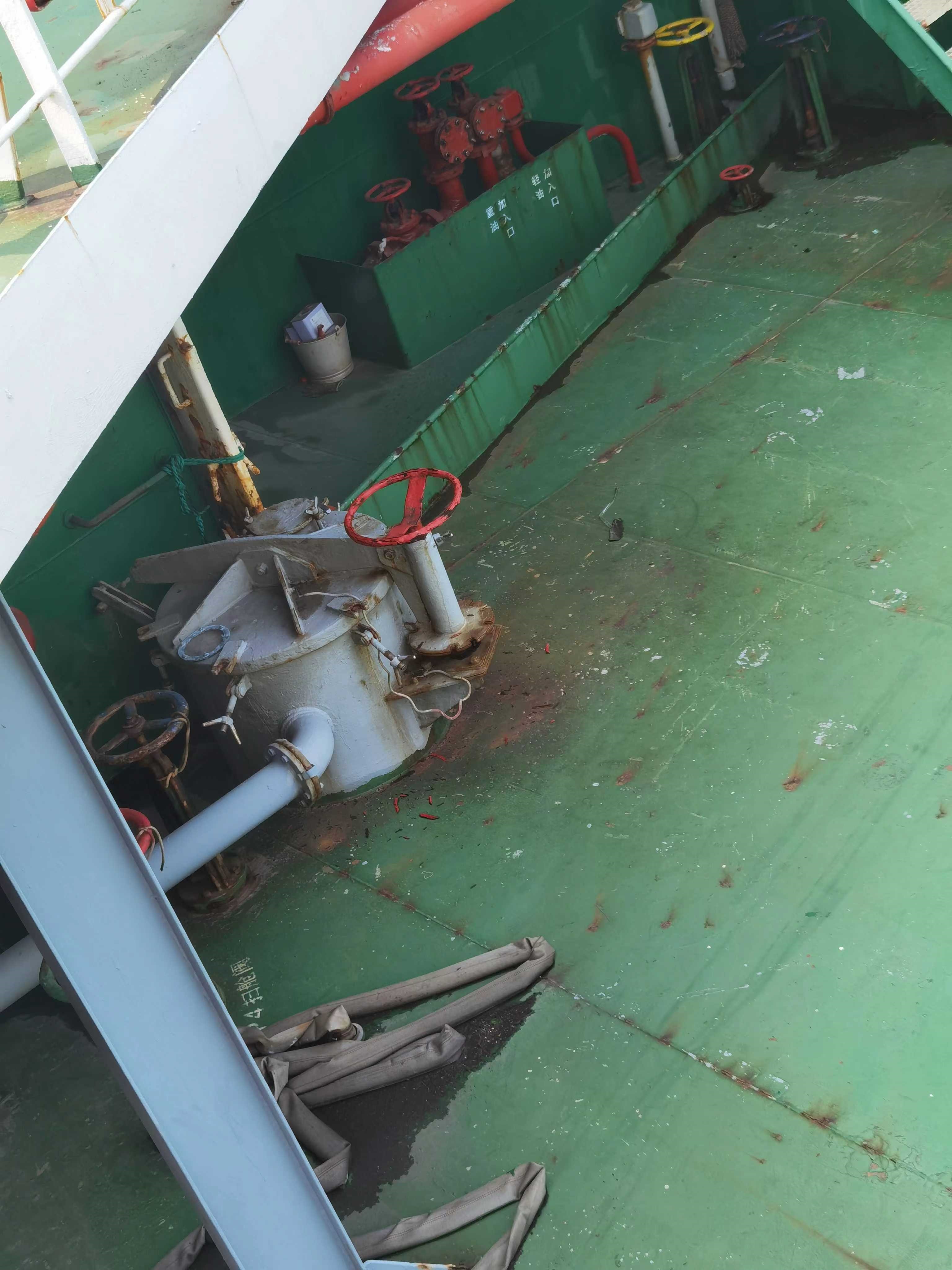 出售7600吨成品油船