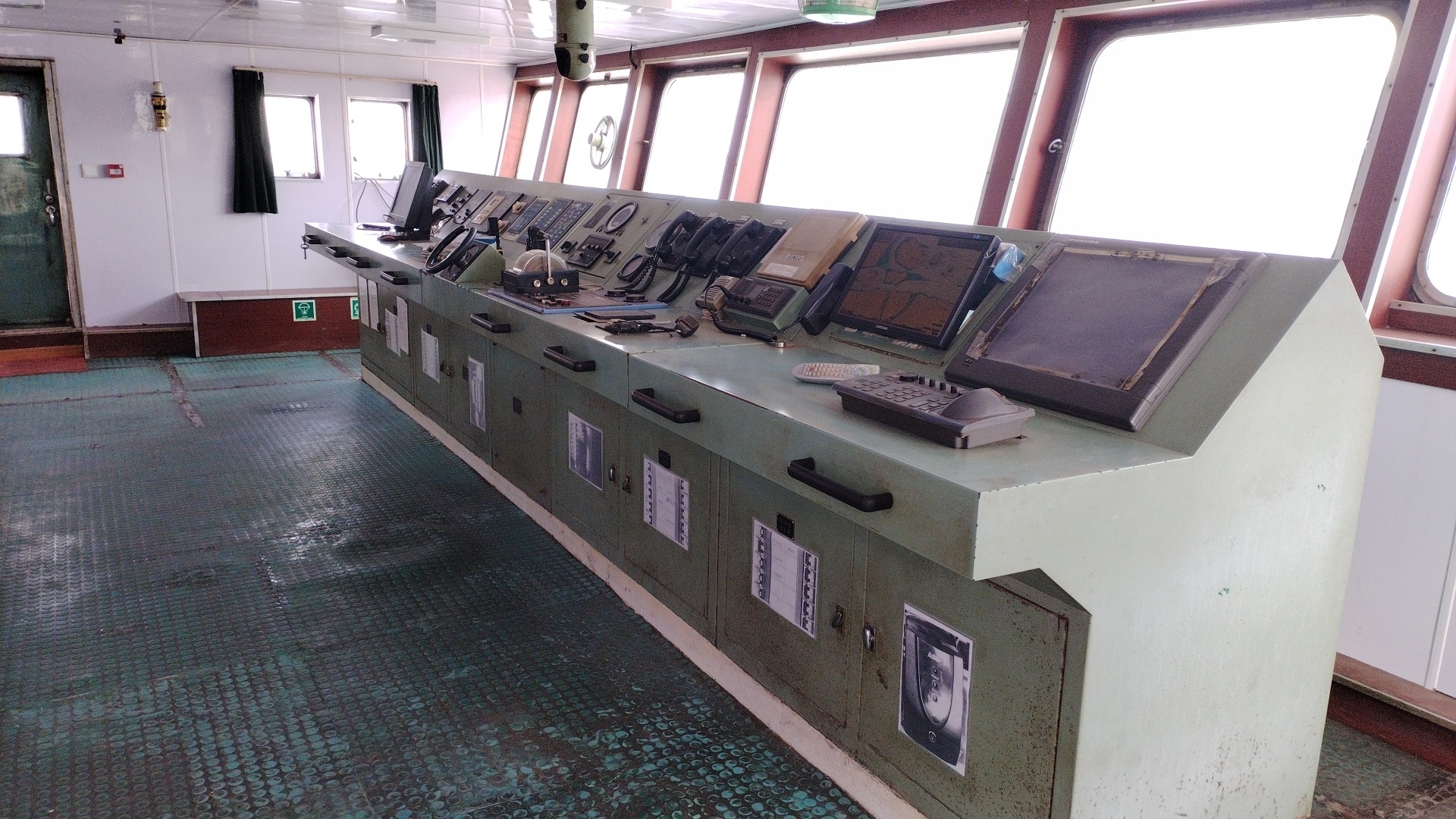 出售7500吨散货船