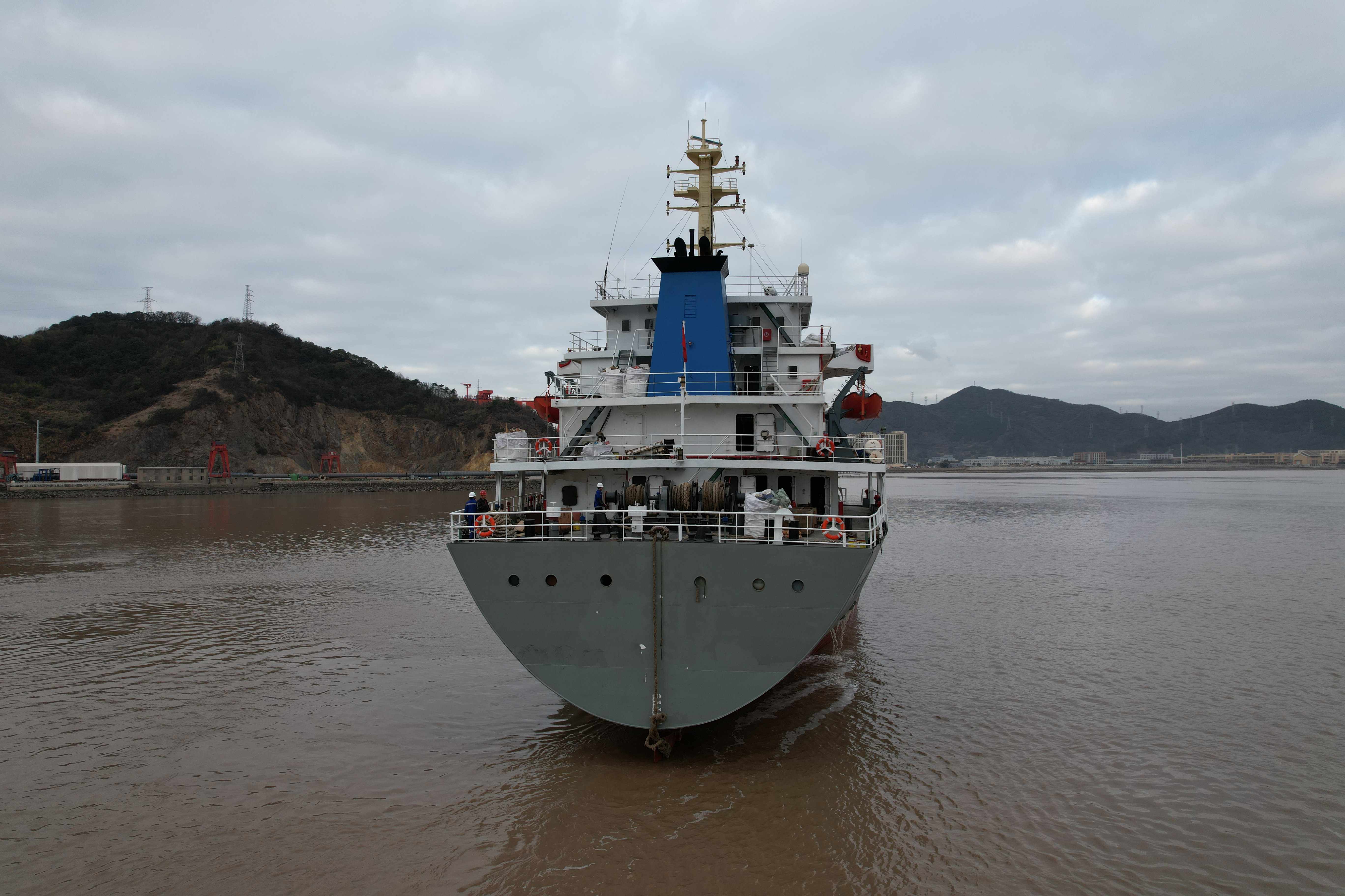 出售7500吨散货船