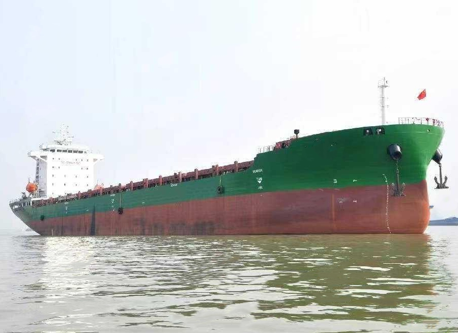 出售1500箱集装箱船