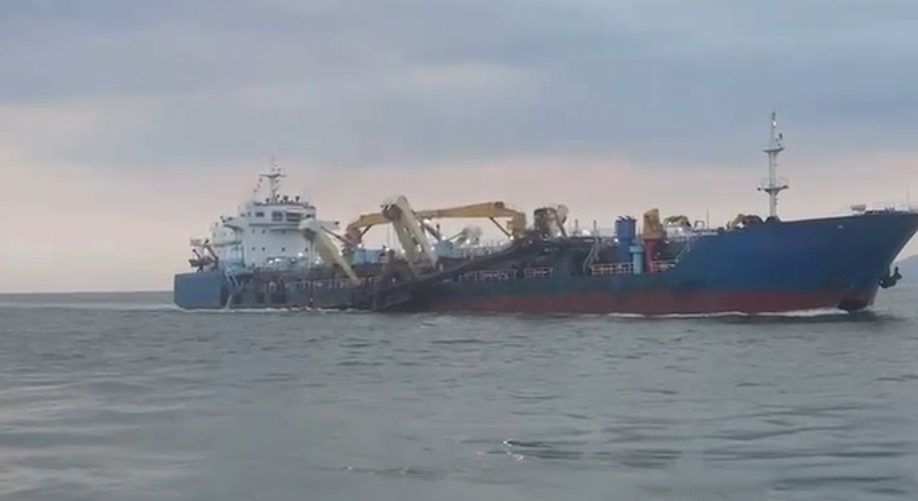 出售10000m³耙吸挖泥船