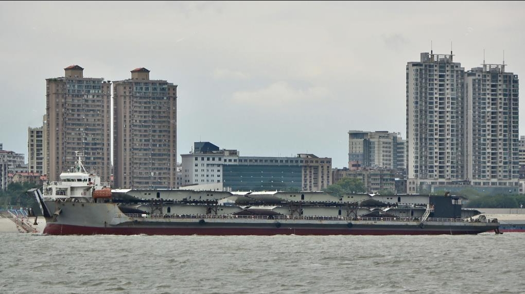 出售13000吨甲板货驳