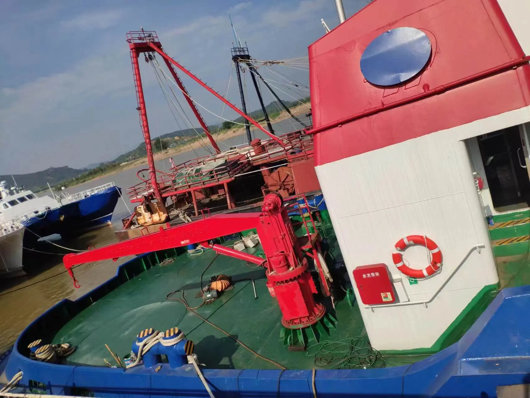 出售5000 马力港作拖轮