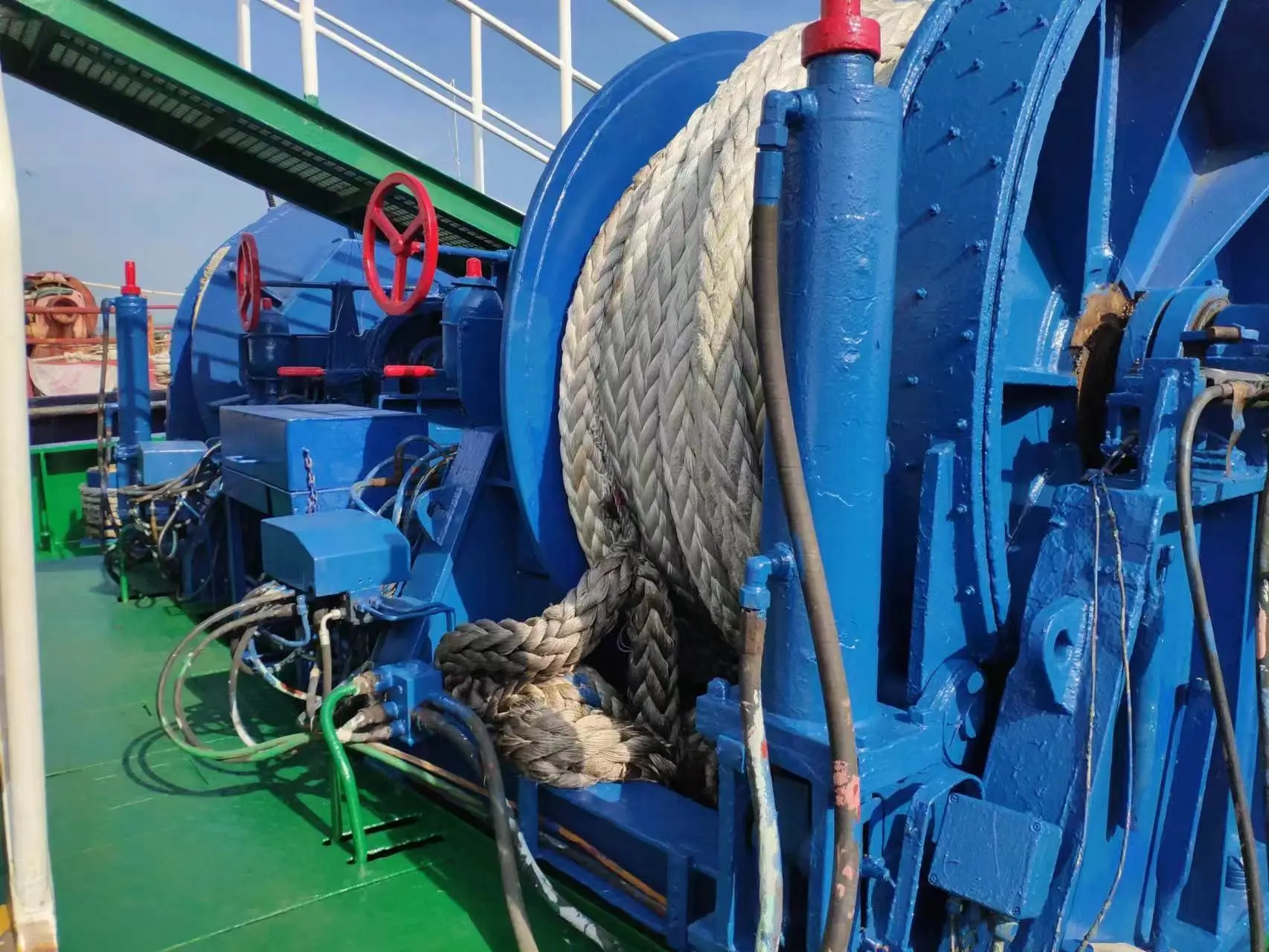 出售5000 马力港作拖轮