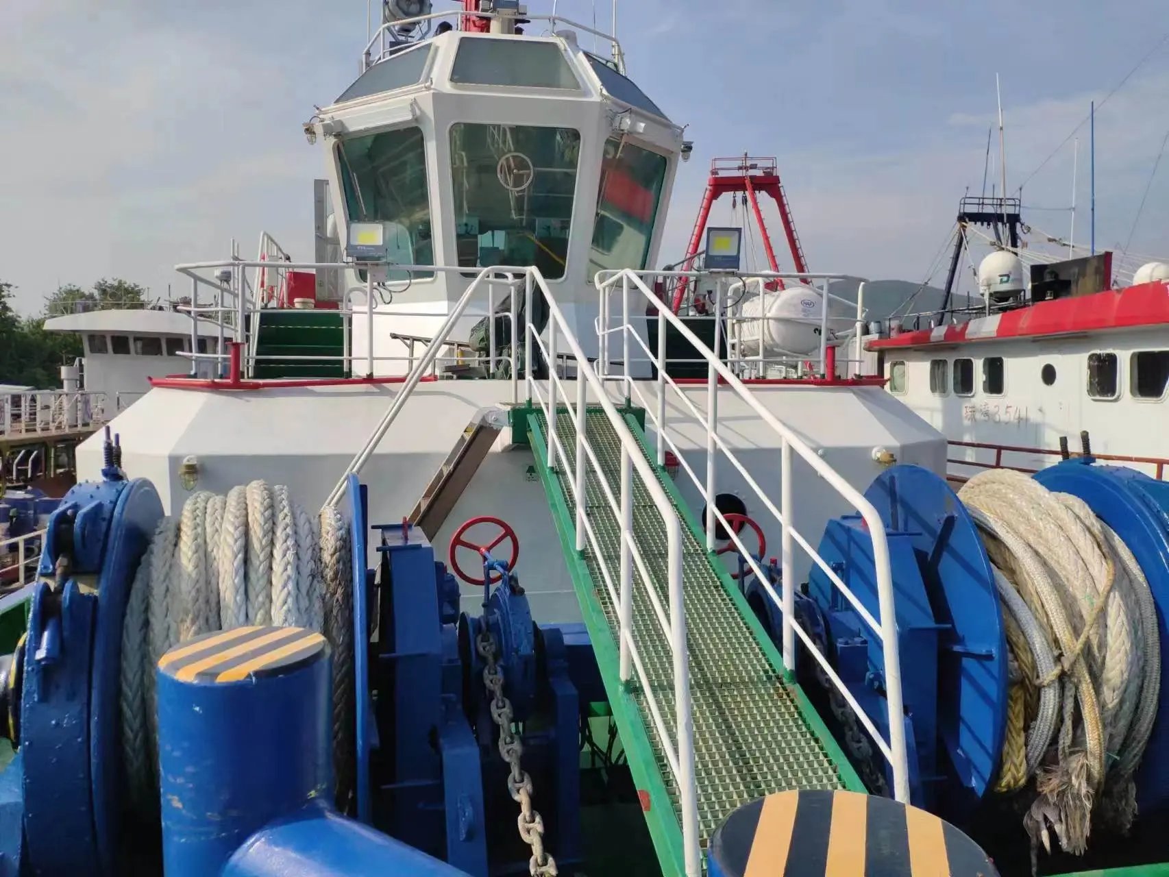 出售5000 马力港作拖轮