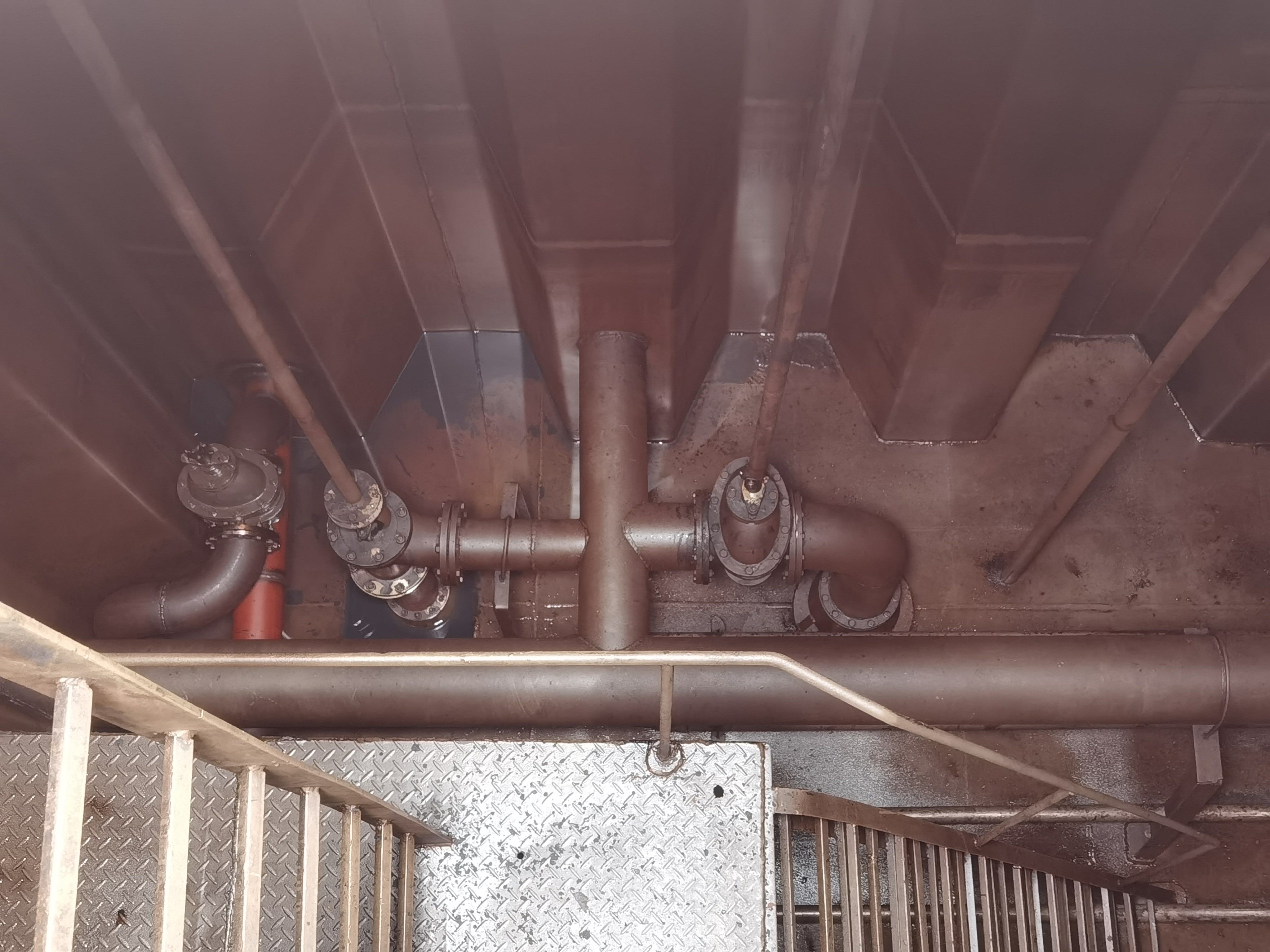 出售2440吨成品油船