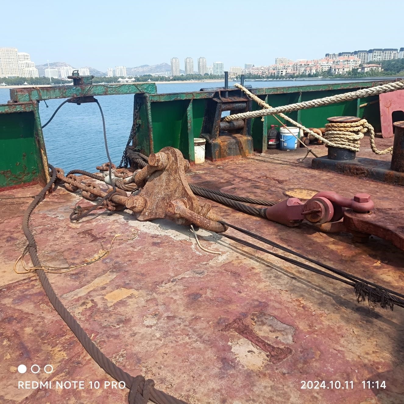 出售330尺无动力驳船