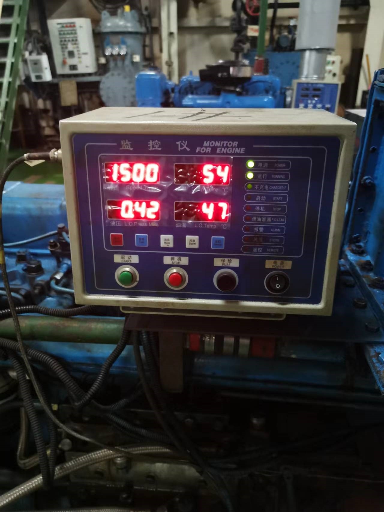 出售330尺无动力驳船