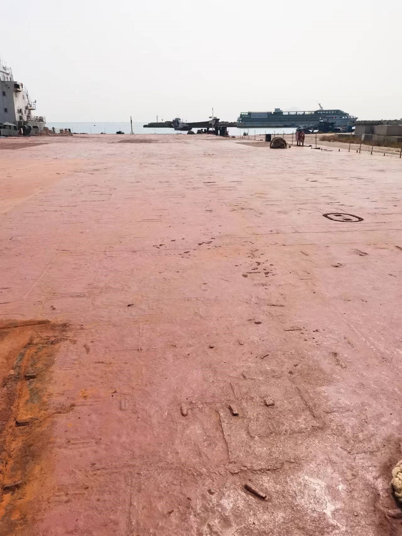 出售330尺无动力驳船