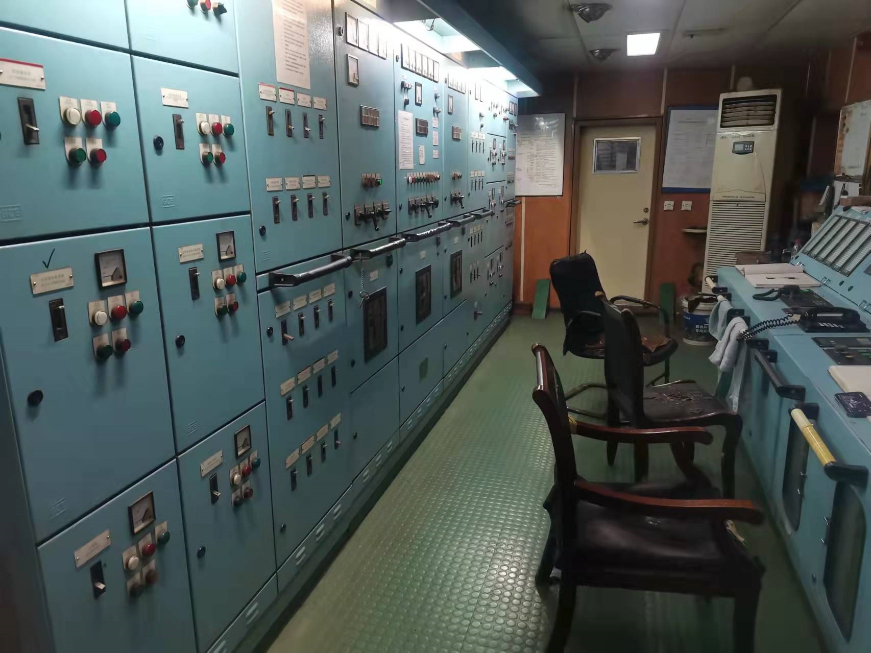 出售9066吨成品油船