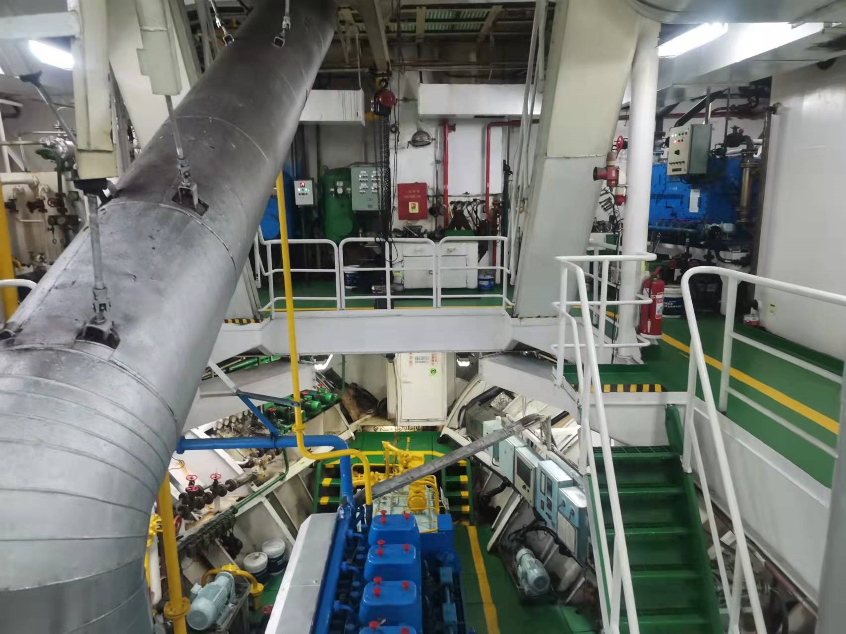 出售9066吨成品油船